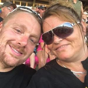 Meet your Posher, Lorie